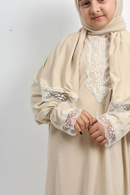 Krem Dantelli Kız Çocuk Namaz Elbisesi