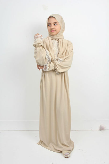 Krem Dantelli Kız Çocuk Namaz Elbisesi