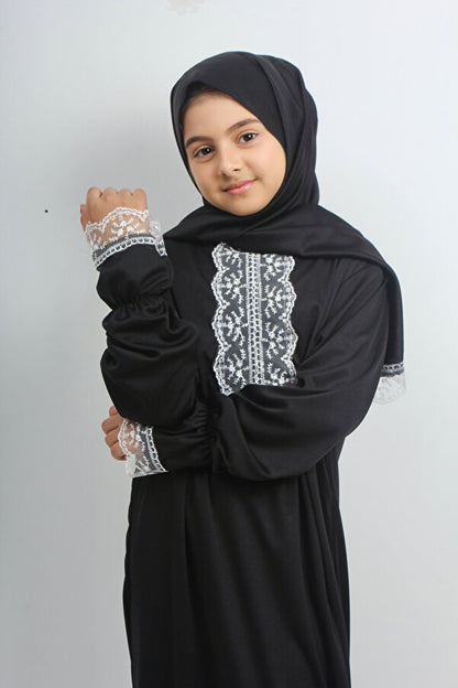 Siyah Dantelli Kız Çocuk Namaz Elbisesi