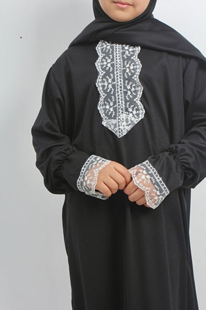 Siyah Dantelli Kız Çocuk Namaz Elbisesi