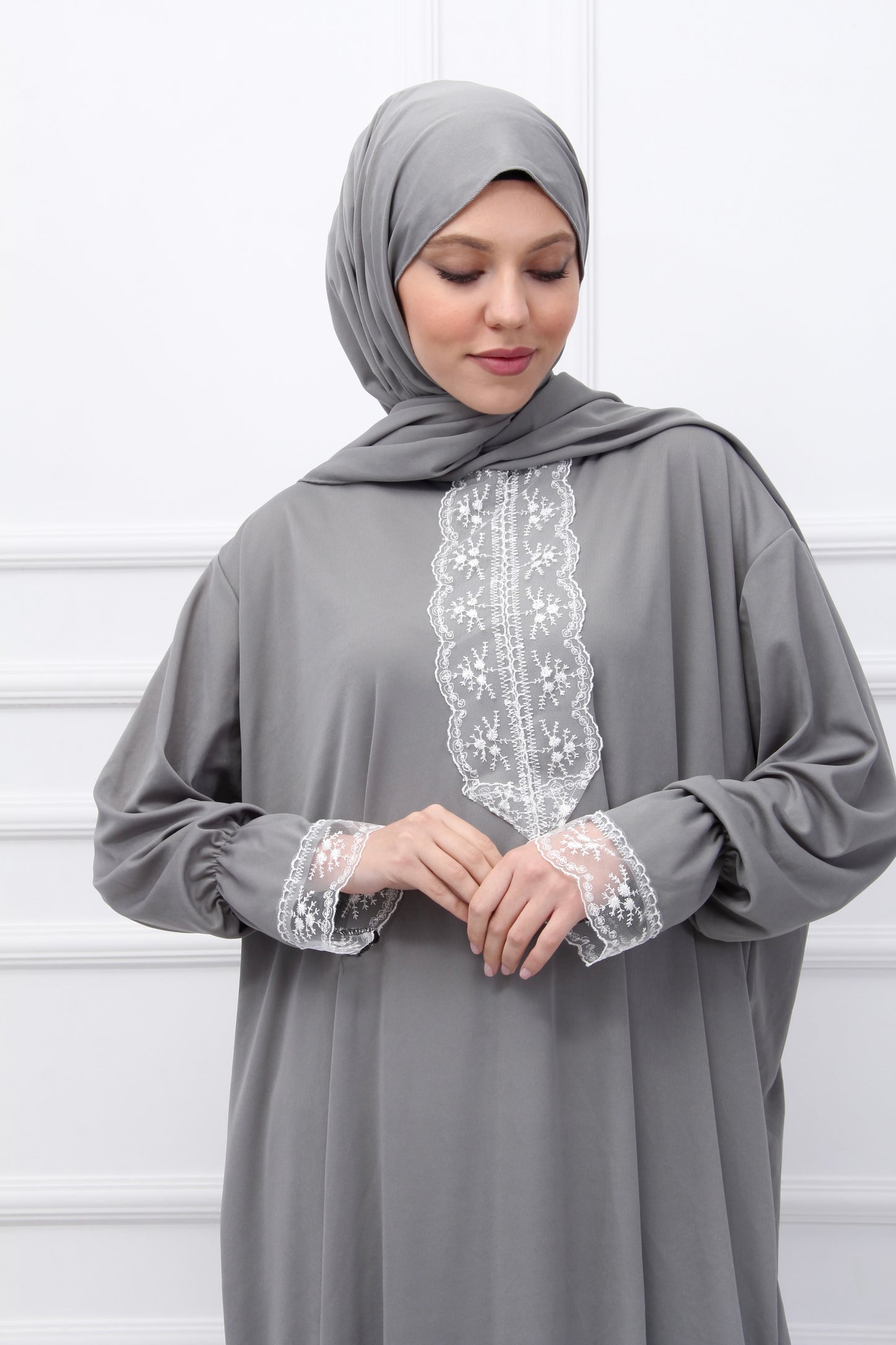 Gri Premium Dantelli Namaz Elbisesi